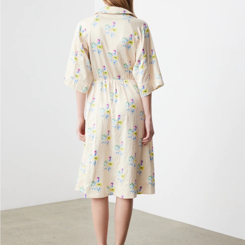 GANNI Floral Crinkled Satin Wrap Dress in Floral Rutabaga - Picture 2 of 16
